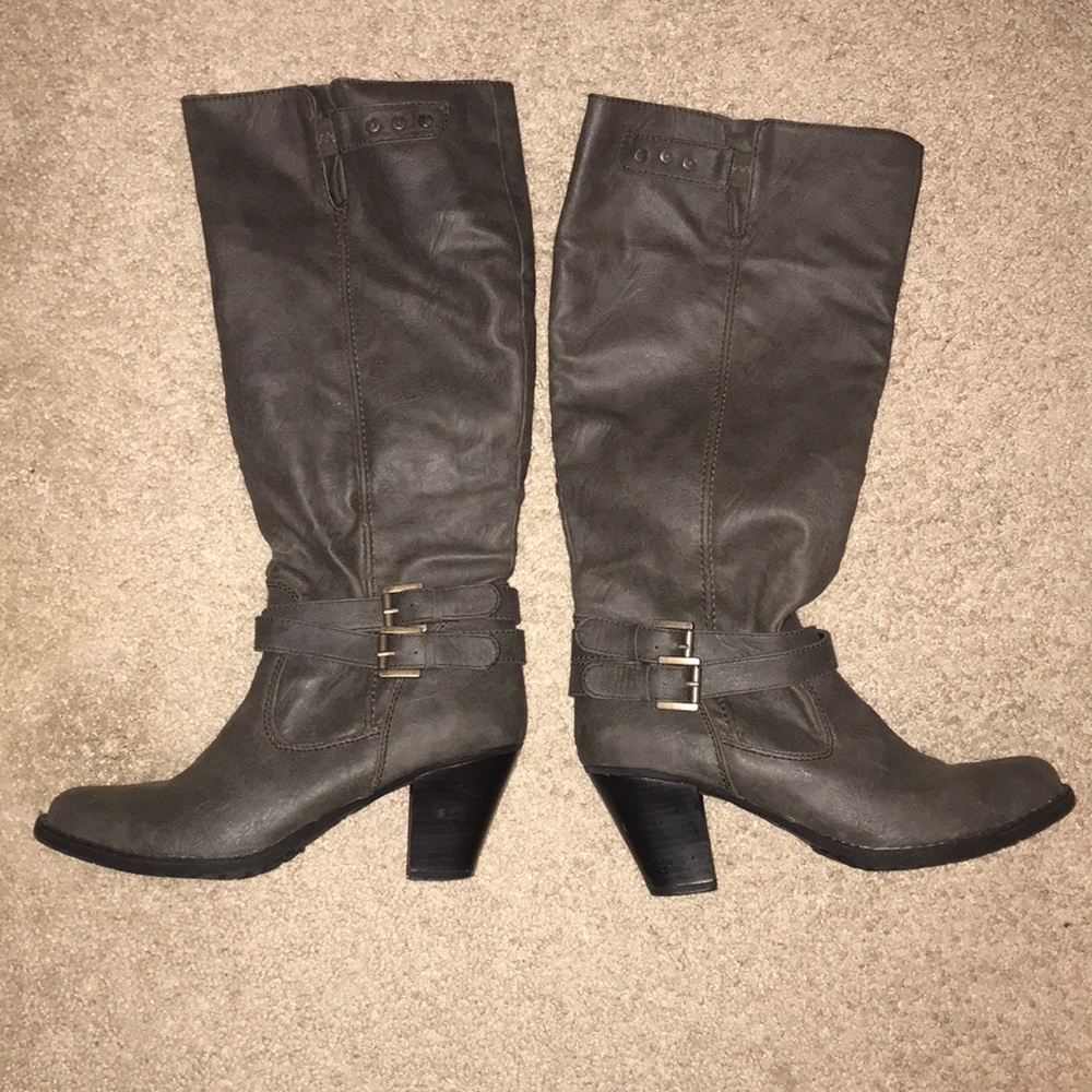 Heeled boots